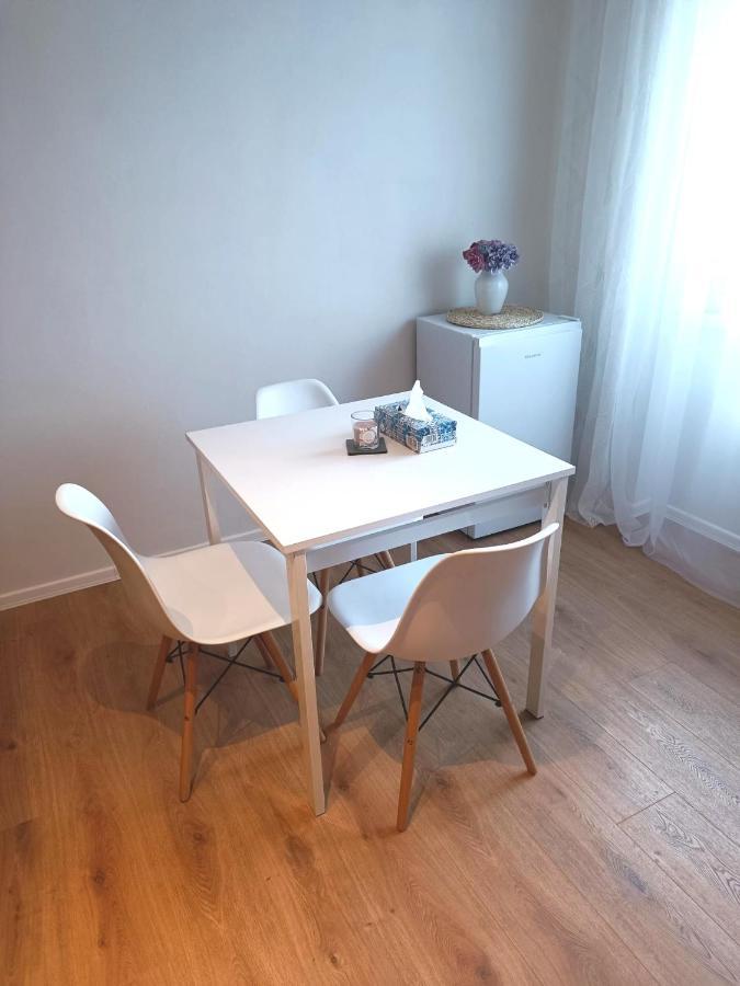 Zoo Karlovarska Apartment Plzeň Kültér fotó